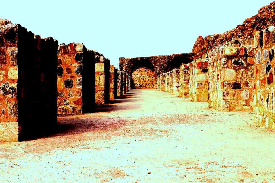 Photo of Hidden Side Of Purana Qila - Oldest Fort of Delhi 2/7 by Shayaan Ahmad Noori