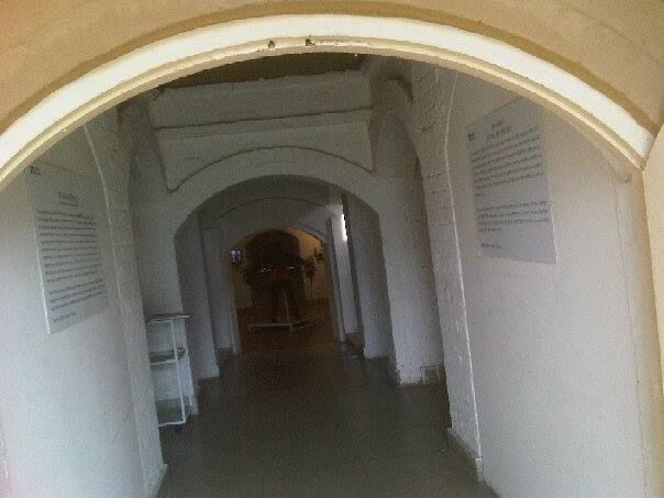 Photo of A metro card, a bottle of water and my camera phone (in and around the national museum) 30/41 by Timsy Banati