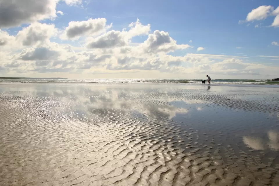 Photo of Coumeenoole Beach, Coumeenoole North, County Kerry, Ireland by Priya Pareek