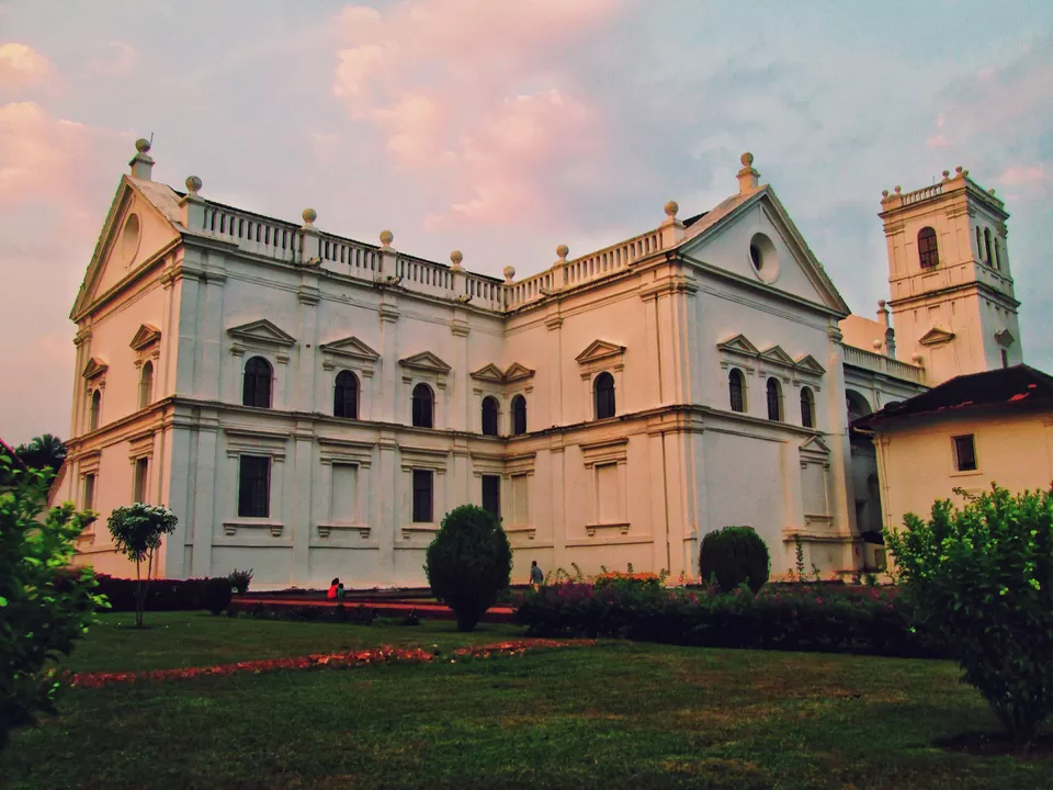 Photo of Se Cathedral, Velha, Goa, India by Priya Pareek