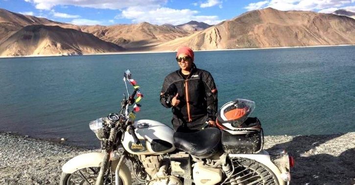 Photo of 19-Year-Old Girl Conquers Khardung La Pass On Her Royal Enfield 2/4 by Priya Pareek