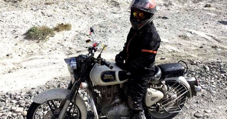 Photo of 19-Year-Old Girl Conquers Khardung La Pass On Her Royal Enfield 3/4 by Priya Pareek