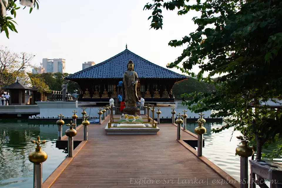 Photo of Gangaramaya Temple, Sri Jinarathana Rd, Colombo, Sri Lanka by Priya Pareek