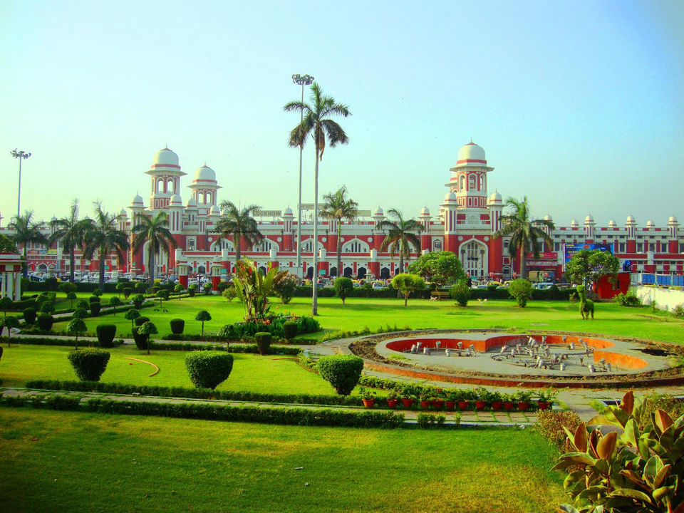 Photo of Muskuraiye Ki Aap Lucknow Me Hain by Priya Pareek
