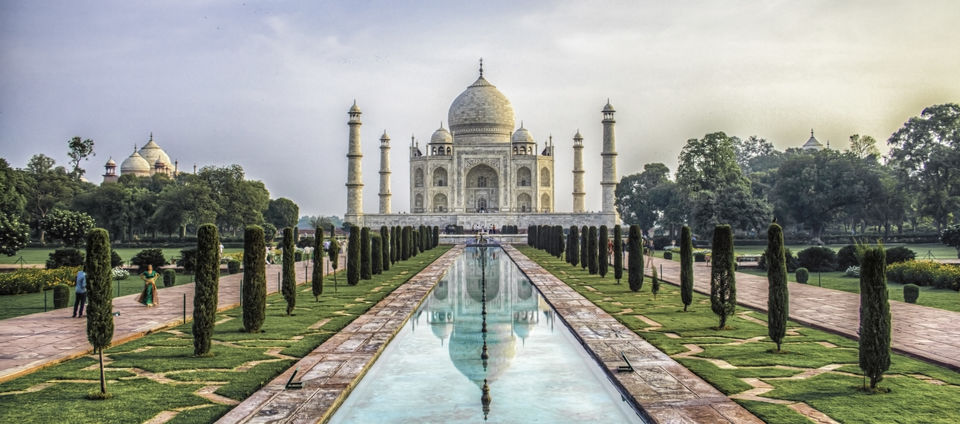 Photo of Taj Mahal Clamps Down On Visitors by Priya Pareek