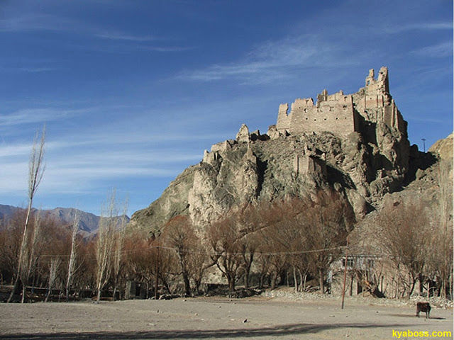 Photo of Chiktan Fort: Ruins & Rubble Of Historic Struggle 1/2 by Priya Pareek