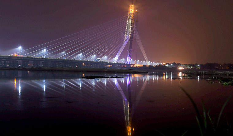 Photo of Twice The Height Of Qutub Minar, Signature Bridge Is New Tourist Spot In Delhi by Priya Pareek