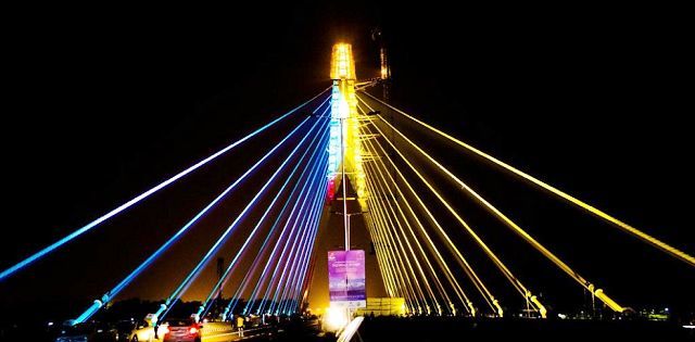 Photo of Twice The Height Of Qutub Minar, Signature Bridge Is New Tourist Spot In Delhi 1/2 by Priya Pareek