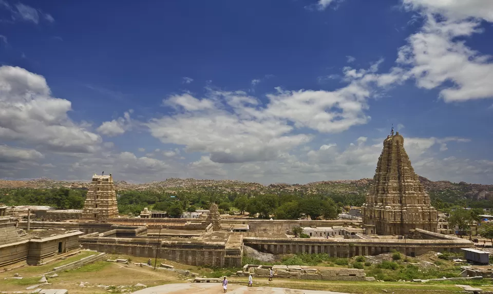 Photo of Sri Virupaksha Temple, Hampi, Karnataka, India by Priya Pareek