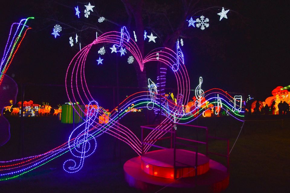 Photo of Lantern Light Festival: A Kaleidoscope of Colors in Variety of Structures & Themes 7/9 by Priya Pareek