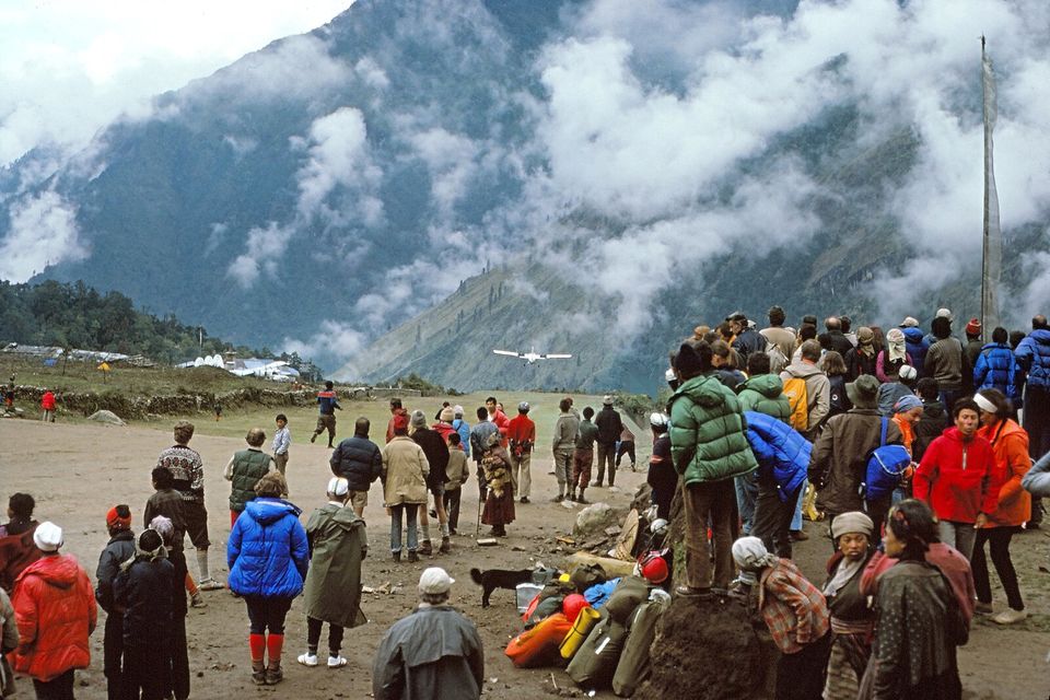 Mount Everest Witnesses Traffic Jam As 200 Trekkers Attempt To Reach The Summit Tripoto 