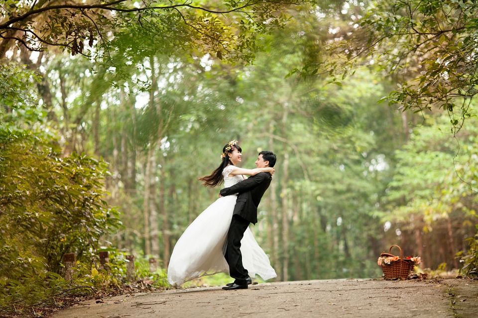 Photo of You Can Marry a Local in Amsterdam for a Day, Also Get to Explore City on Your Honeymoon by Priya Pareek
