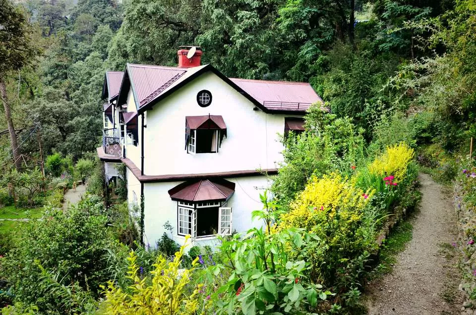 Photo of Sunnymead Estate, Chaura Maidan, Shimla, Himachal Pradesh, India by Priya Pareek