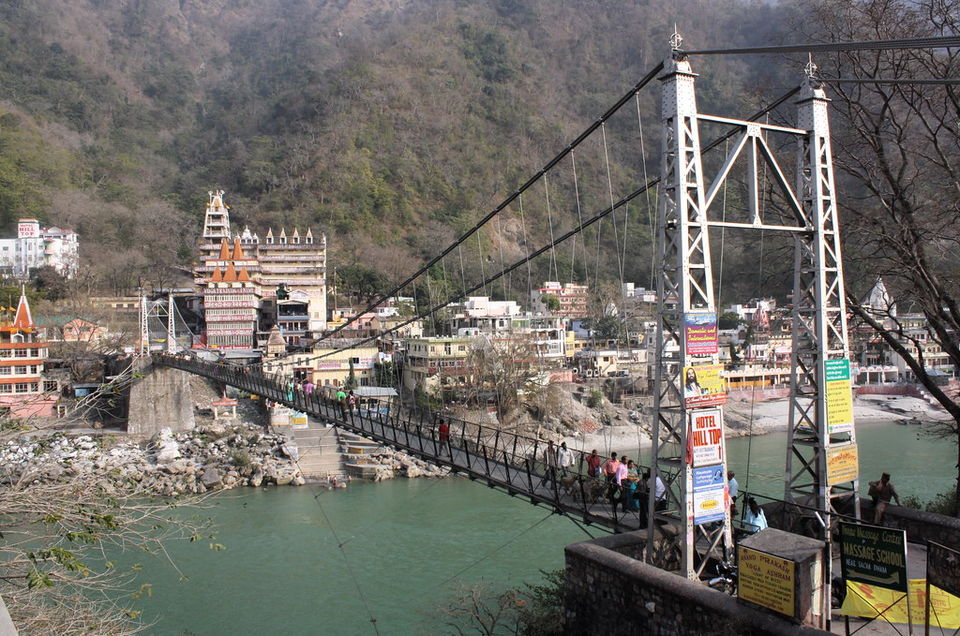 Photo of Rishikesh's Iconic 'Lakshman Jhula' Closed down After 90 Years, Deemed Unsafe and Beyond Repair 1/1 by Priya Pareek