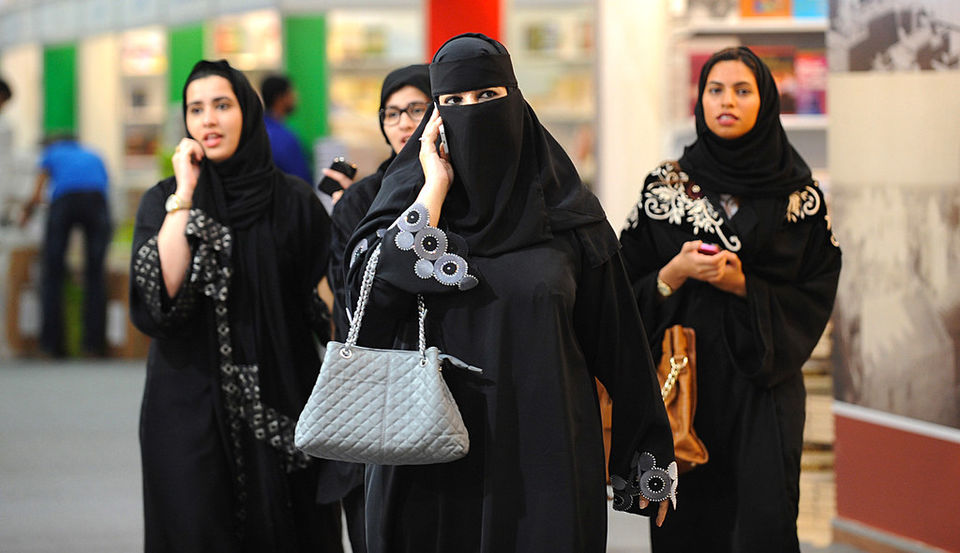 Photo of Women in Saudi Arabia Can Now Travel Without Permission of a Male Guardian by Priya Pareek