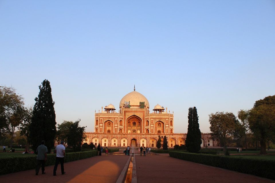 Photo of Delhi Goes Under Lockdown for Six More Days! Read the Complete Guidelines Here 3/3 by Priya Pareek