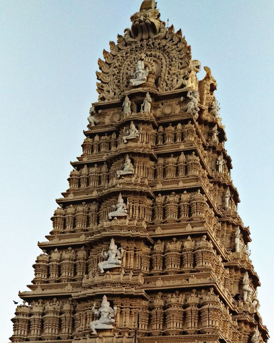 Photo of Sri Chamundeshwari Temple, Chamundi Hill Steps, Chamundi Hill, Mysuru, Karnataka, Indië by Sahad Mk