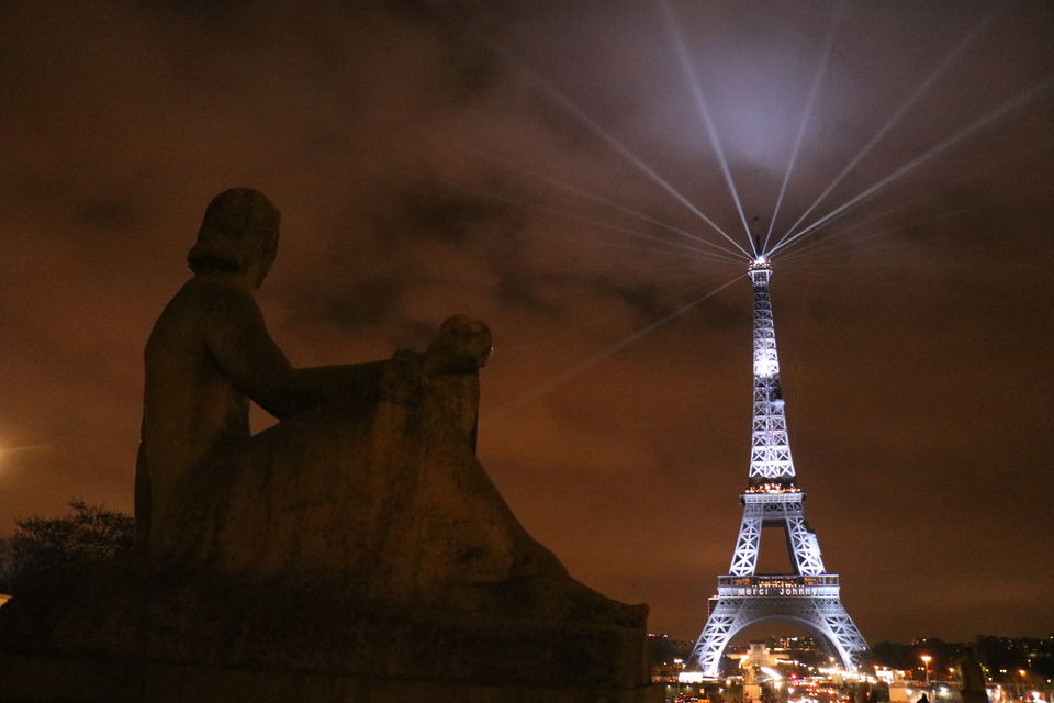 Photo of Eiffel Tower, Avenue Anatole France, Paris, France by Sagarika Mohanty