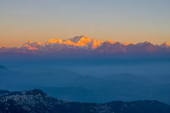 Photo of Tiger Hill Sunrise Observatory, Darjeeling, West Bengal, India by Sonal Agarwal