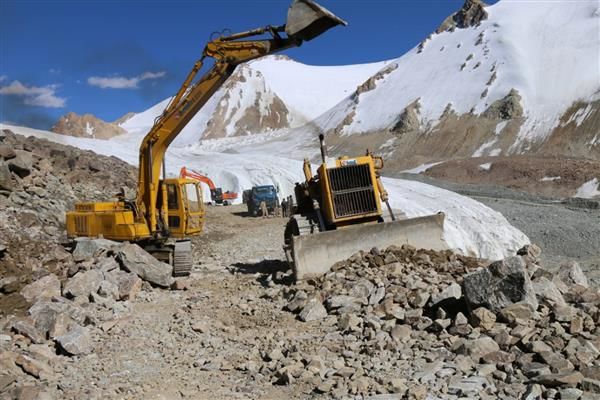Photo of Get ready for world's first glaciated road in Jammu and Kashmir by Sonal Agarwal