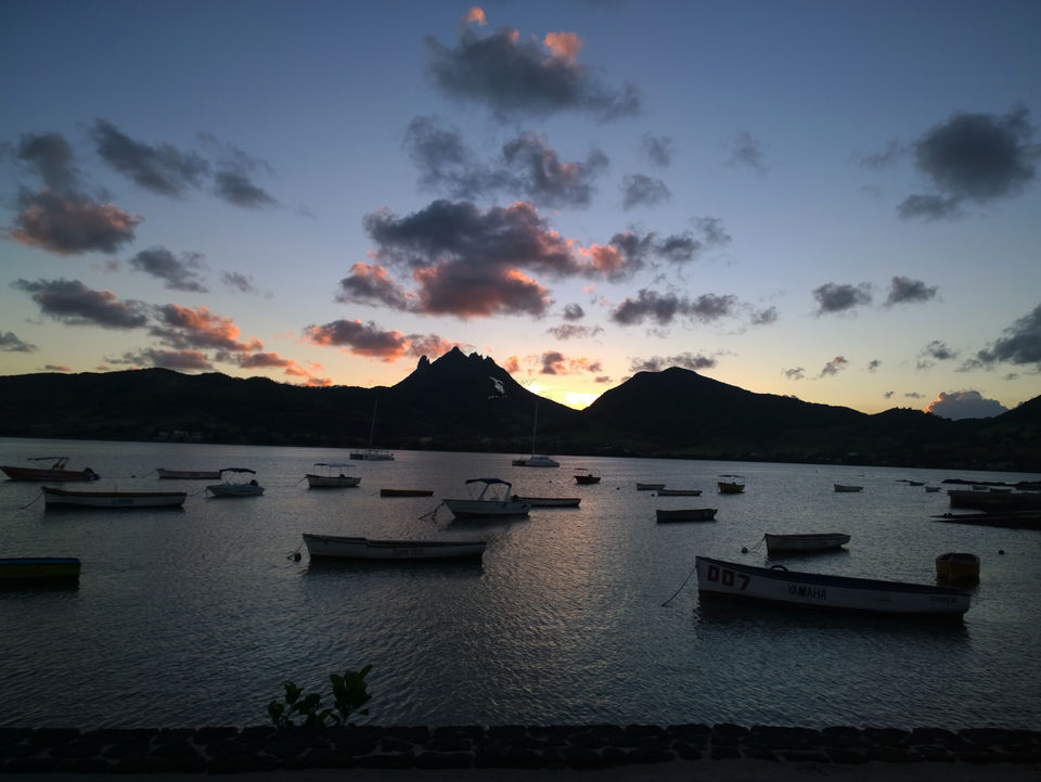 Photo of Laguna Beach Hotel & Spa, Grand River South East, Mauritius by Yagnesh