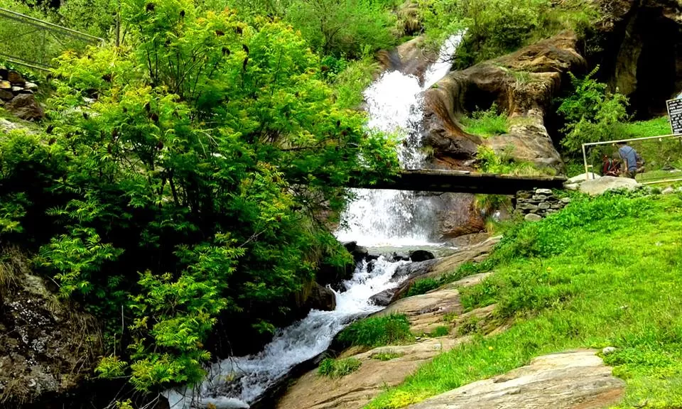 Photo of Tosh, Himachal Pradesh, India by Abhinav Sharma