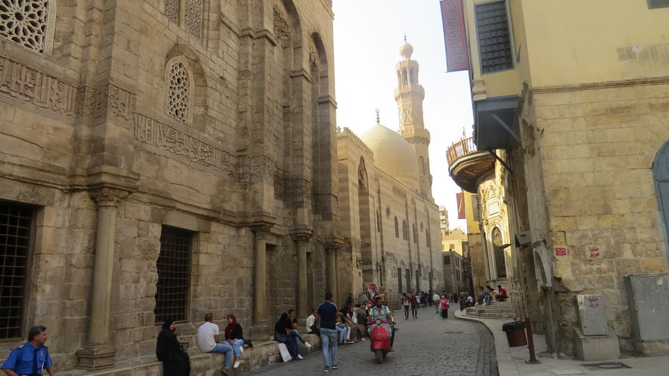Photo of Khan el-Khalili, El-Gamaleya, Qism El-Gamaleya, Cairo Governorate, Egypt by Amrita Banerjee