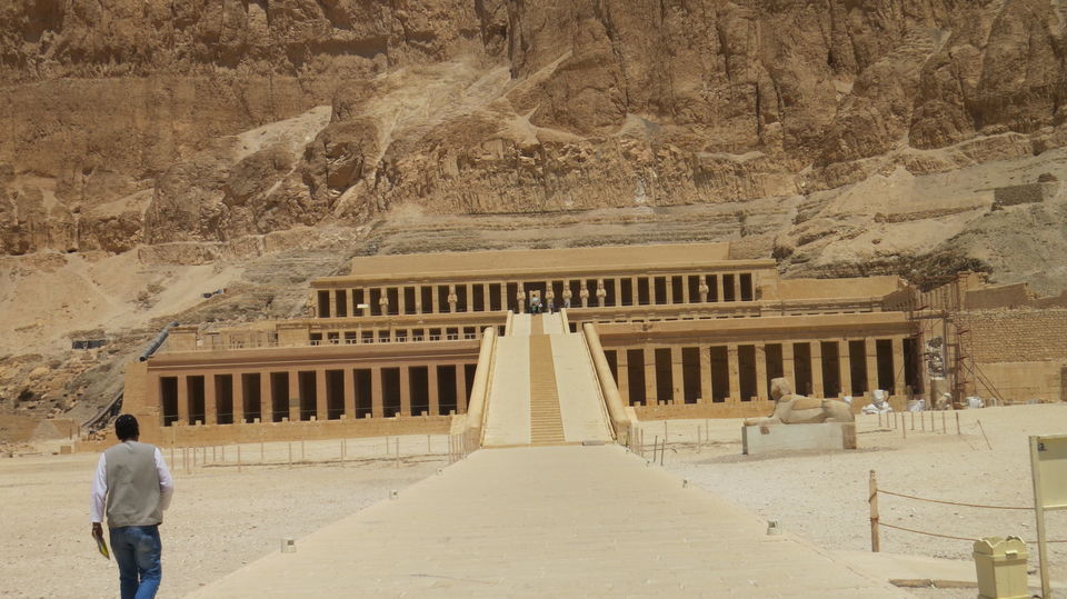 Photo of Mortuary Temple of Hatshepsut, Qesm Al Wahat Al Khargah, New Valley Governorate, Egypt by Amrita Banerjee