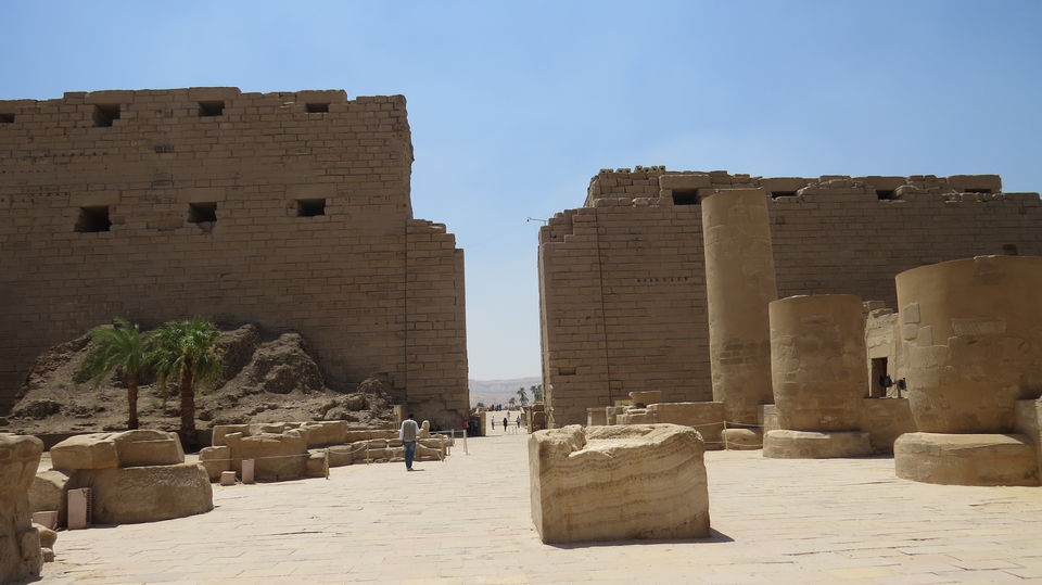 Photo of Karnak Temples, El-Karnak, Luxor, Luxor Governorate, Egypt by Amrita Banerjee