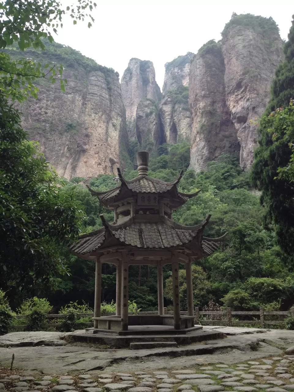 Photo of Yandang Mountains, Wenzhou, Zhejiang, China by Yizhen Yap