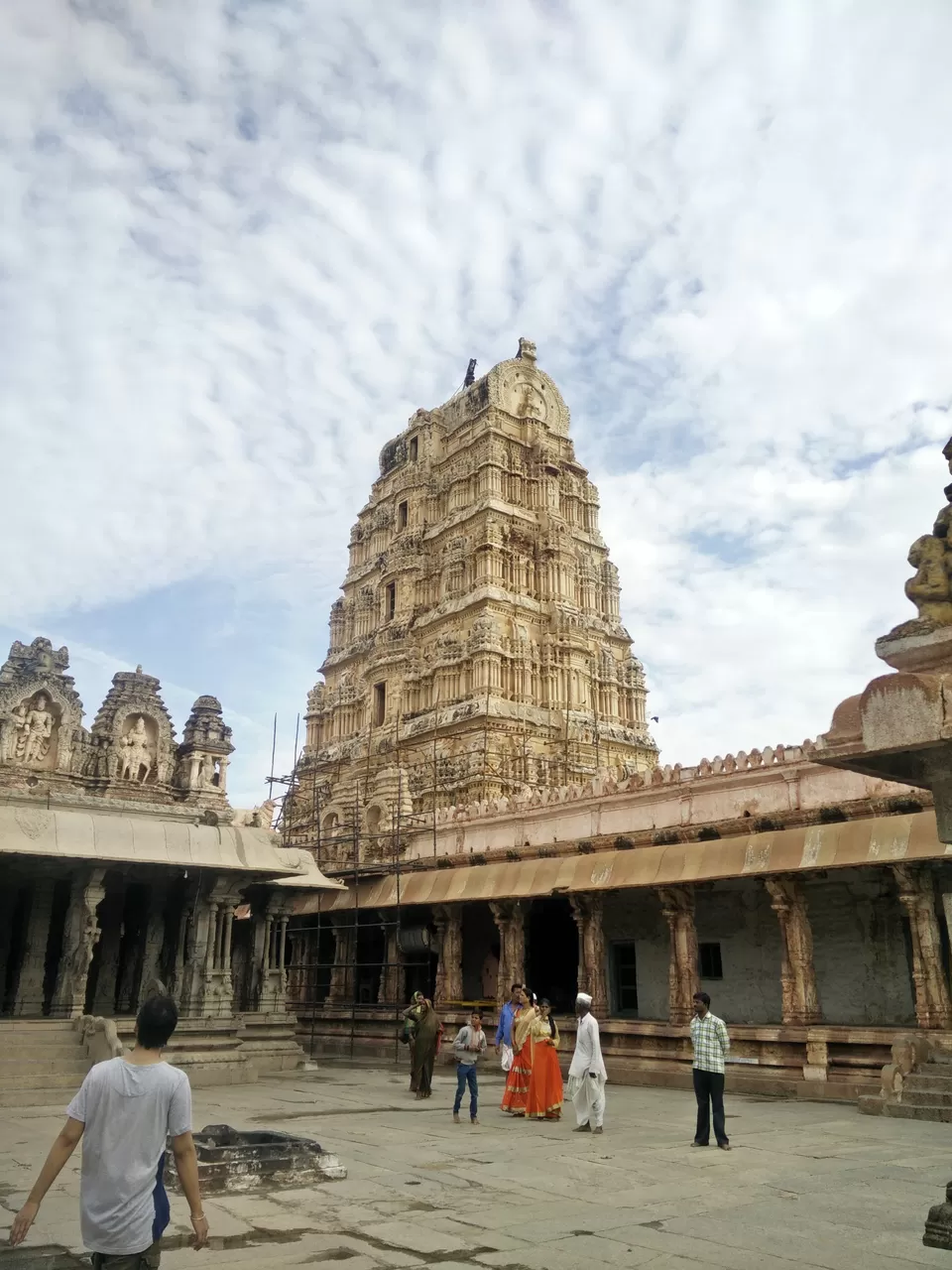 Photo of Sri Virupaksha Temple, Hampi, Karnataka, India by Rishabh Kathuria