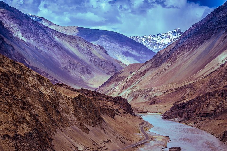 Photo of Details About Direct Bus From Delhi To Leh (Leh & Ladakh) 4/5 by Saket Chitram