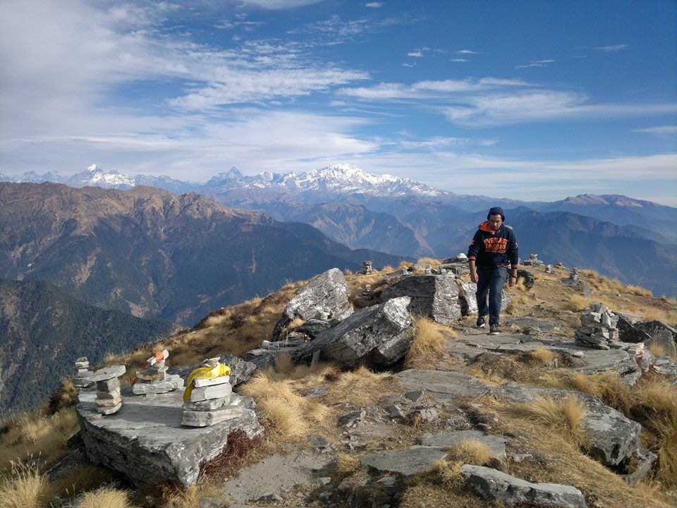 chopta chandrashila trek in april