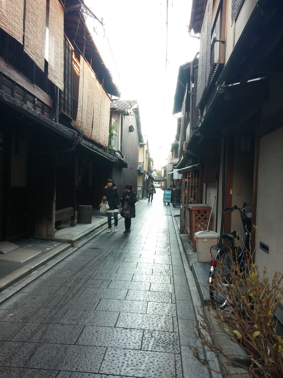 Photo of Hanamikoji Dori, Higashiyama Ward, Kyoto Prefecture, Japan by Dianne Goh