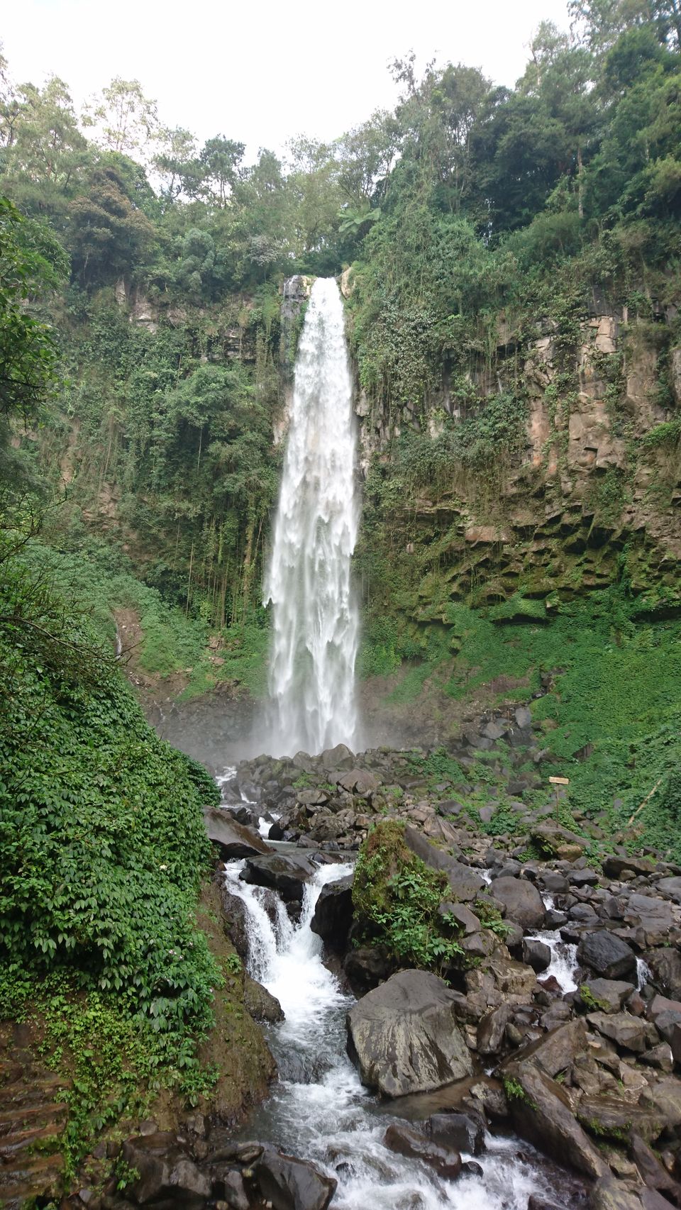 Photo of Air Terjun Grojogan Sewu, Tawangmangu, Karanganyar Regency, Central Java, Indonesia by Dianne Goh