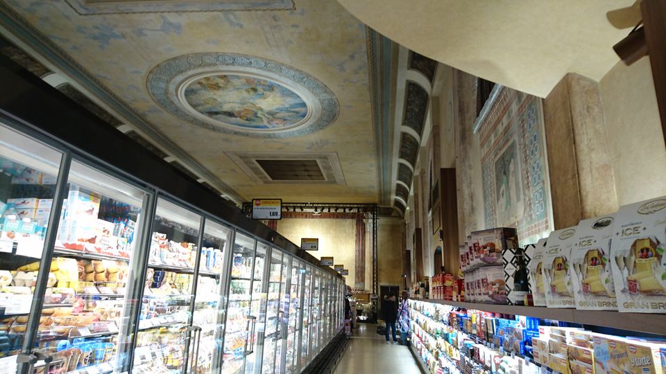 Photo of Rialto Bridge, Venice, Metropolitan City of Venice, Italy by Dianne Goh