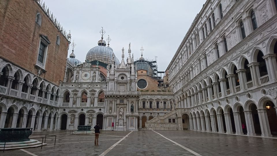 Photo of Doge's Palace, Piazza San Marco, Venice, Metropolitan City of Venice, Italy by Dianne Goh