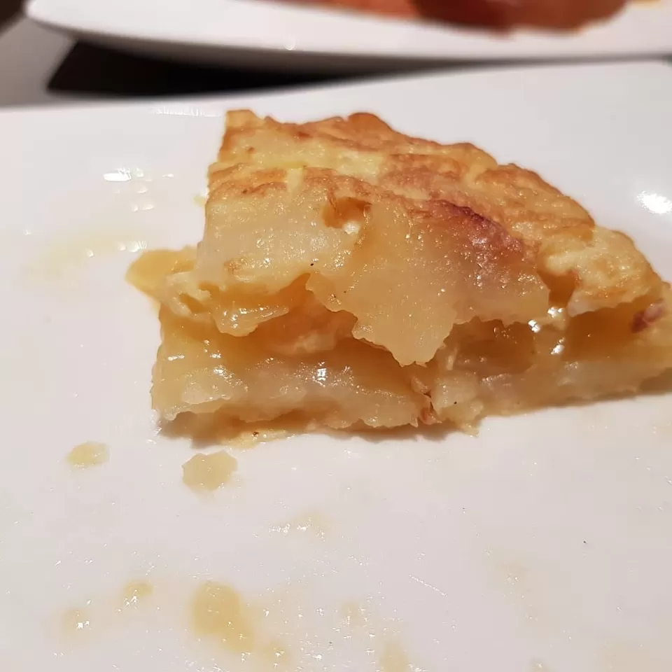 Photo of Cervecería Catalana, Carrer de Mallorca, Barcelona, Spain by Dianne Goh