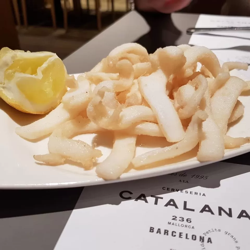 Photo of Cervecería Catalana, Carrer de Mallorca, Barcelona, Spain by Dianne Goh