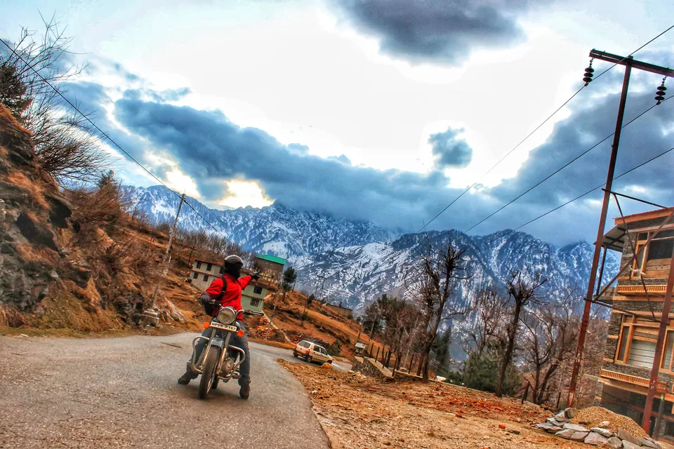Photo of Gulaba Viewpoint, Kothi, Himachal Pradesh, India by Ritwij Anshuman