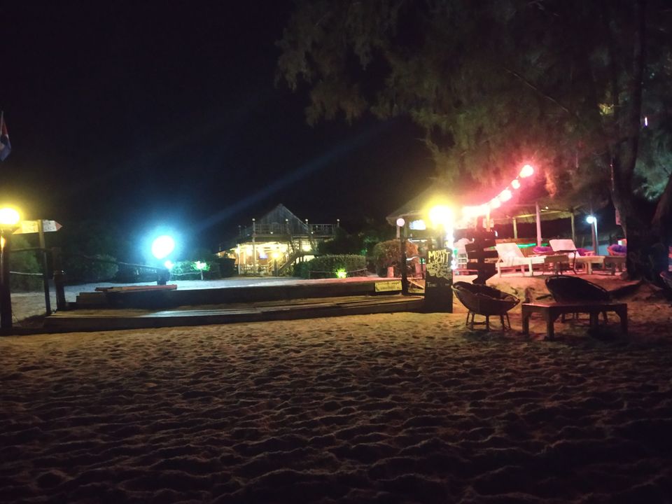 Photo of Koh Rong Sanloem, Krong Preah Sihanouk, Cambodia by Juhi Dutta