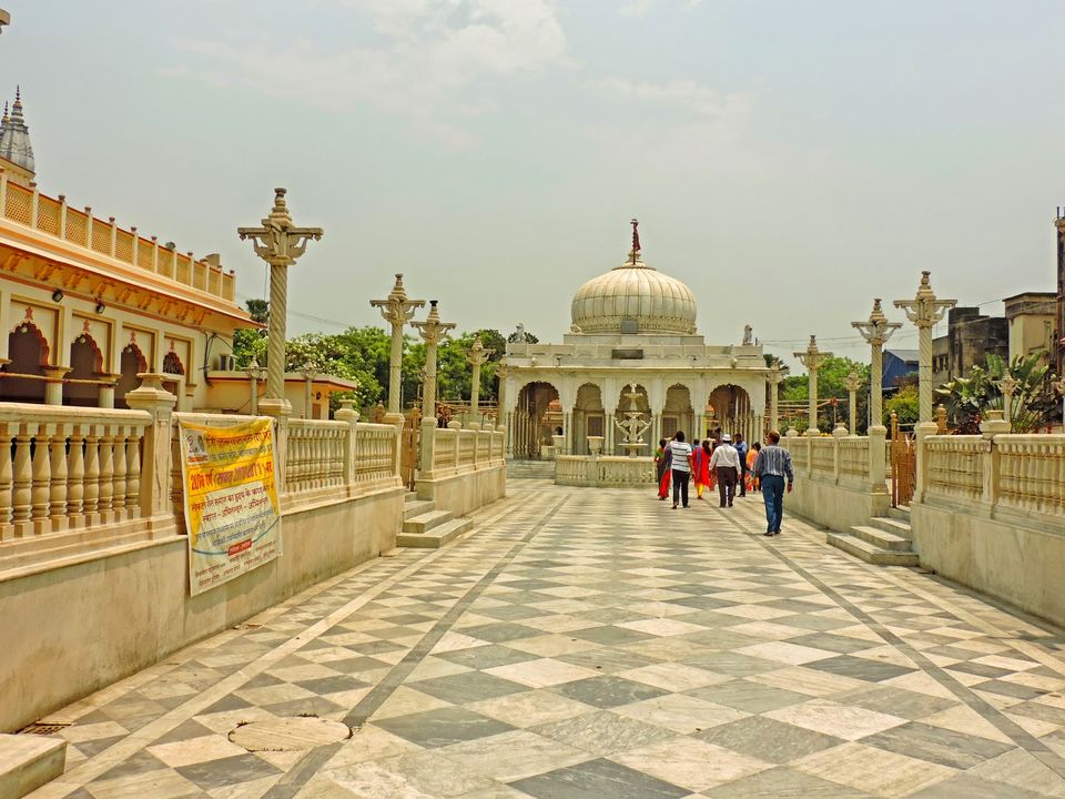 Photo of Jain Temple, Badri Das Temple Road, Gouri Bari, Kolkata, West Bengal, India by Dixit Motiwala