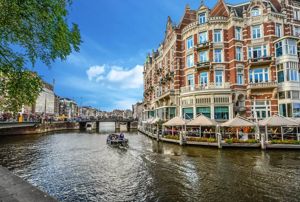 Photo of Canal cruise, Amsterdam, Netherlands by Divas Bahuguna