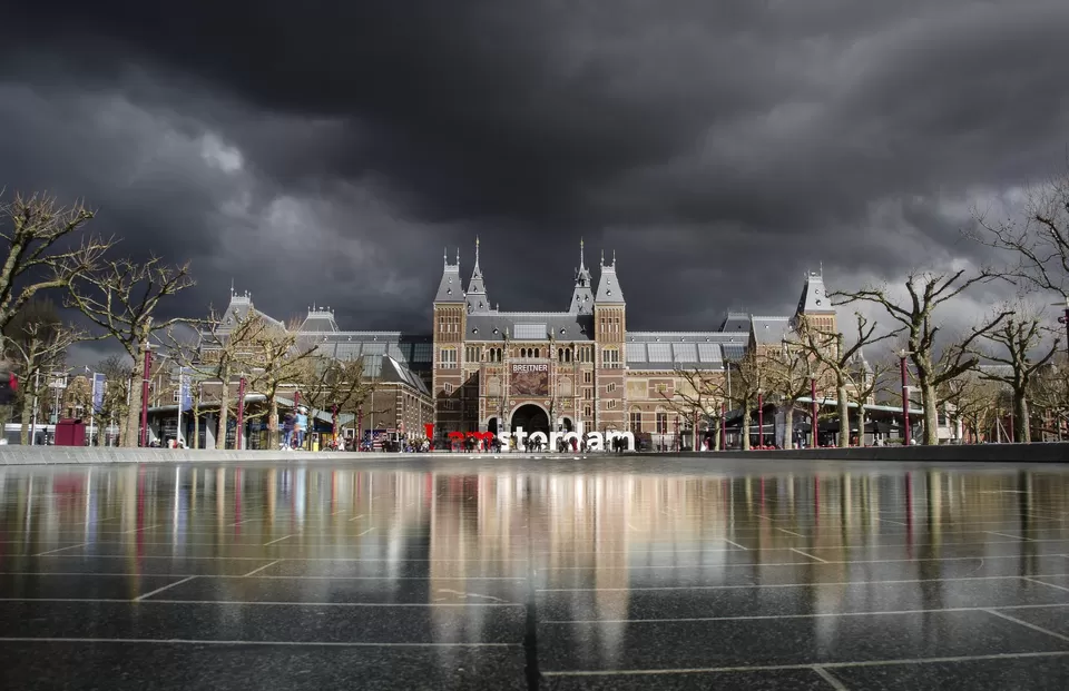 Photo of Museumplein, Amsterdam, Netherlands by Divas Bahuguna