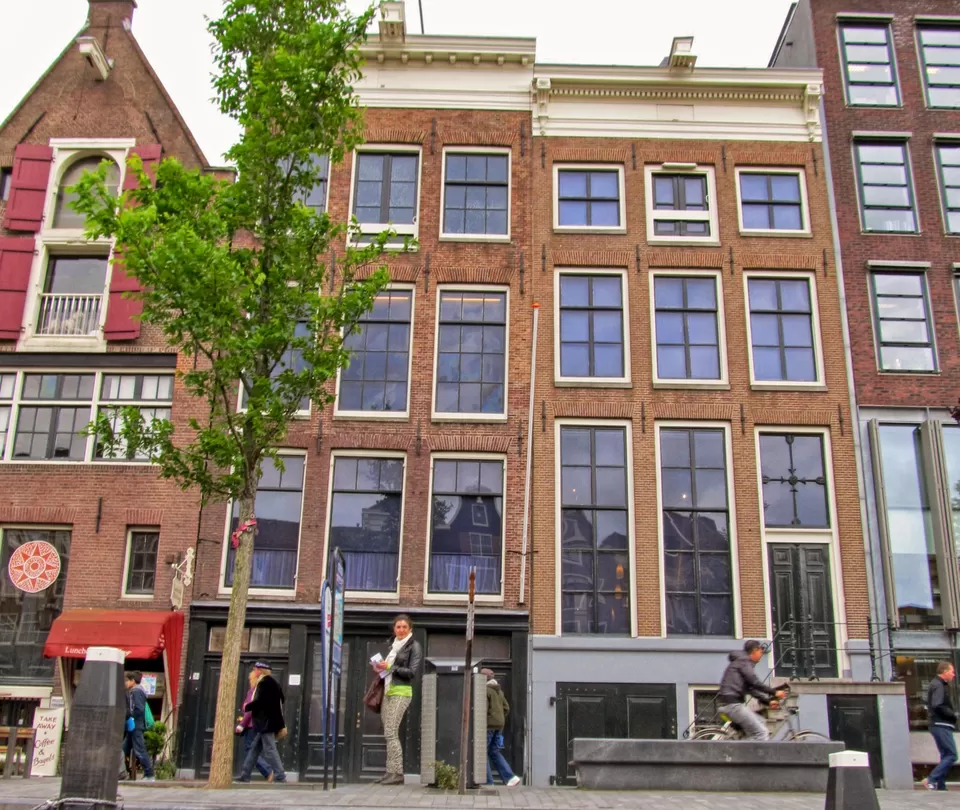 Photo of Anne Frank House, Prinsengracht, Amsterdam, Netherlands by Divas Bahuguna