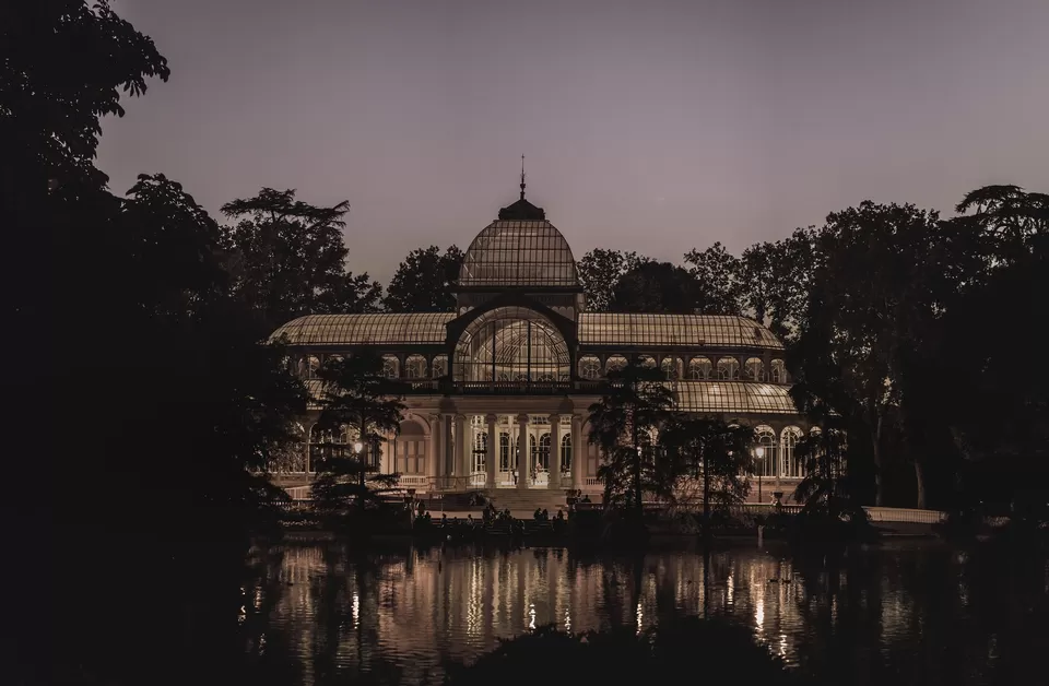 Photo of El Retiro Park, Plaza de la Independencia, Madrid, Spain by Divas Bahuguna