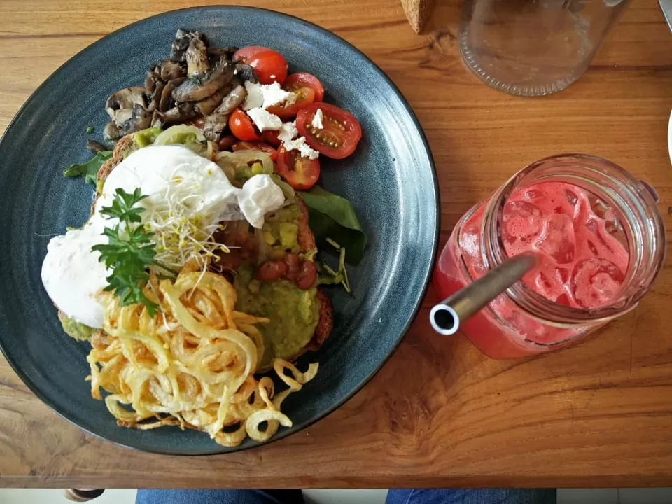 Photo of Cafe Organic Bali, Jalan Petitenget, Kerobokan Kelod, Badung Regency, Bali, Indonesia by Susan Halfhide