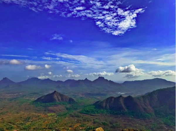 Photo of The World's Most Dangerous Fortress, Kalavantin Durg, Is Not For The Faint Hearted by Ishvani Hans