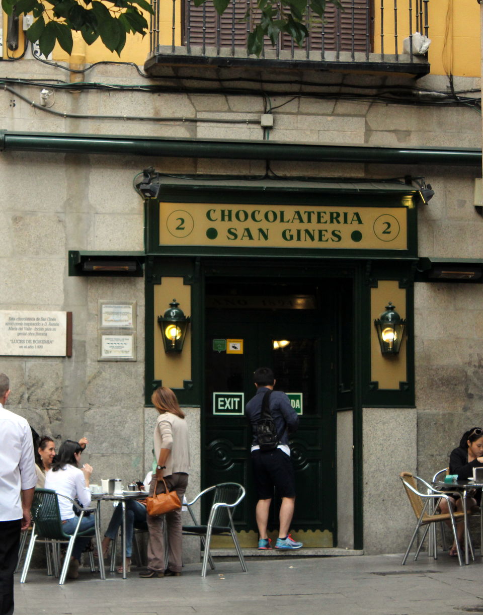 Photo of Chocolatería San Gines, Madrid, Spain by Prashant Pundir