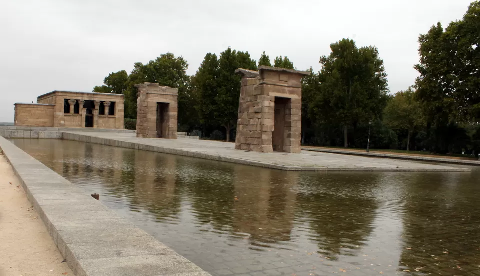 Photo of Temple de Debod, Calle Ferraz, Madrid, Spain by Prashant Pundir